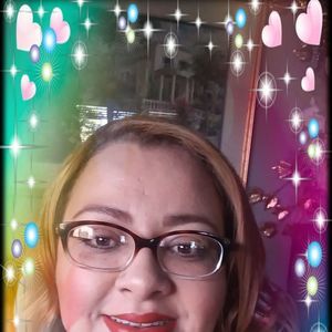 Meet your Posher, Yoli